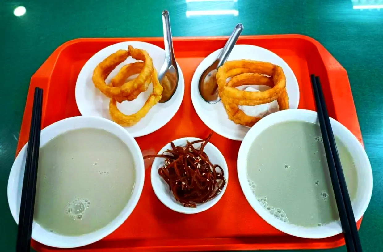 Traditional Beijing snacks at Huguosi historic food street