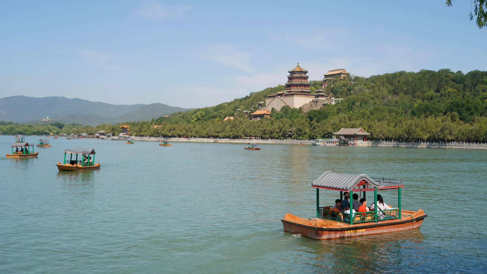 Private guided tour at the Summer Palace in Beijing