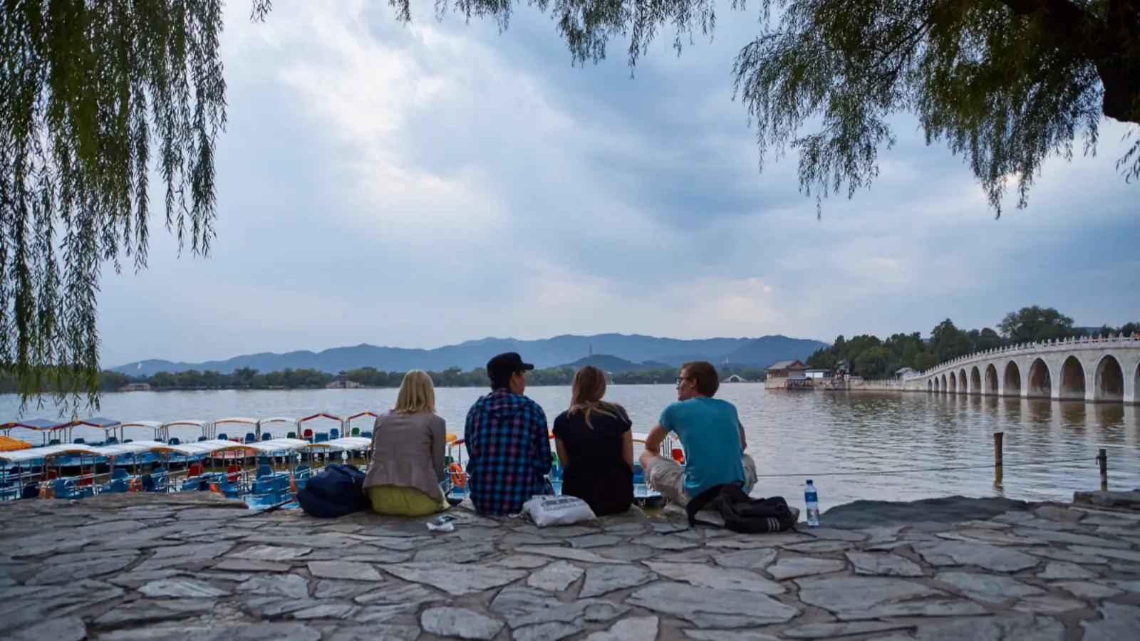 Private English-speaking guide explaining Summer Palace history